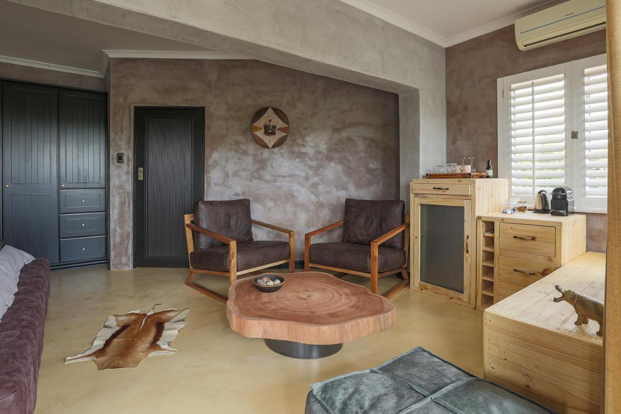 YEBO Boutique Guesthouse Somerset West Extérieur photo