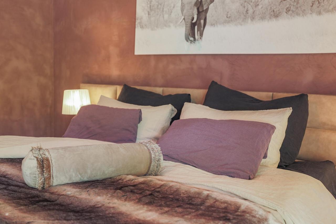 YEBO Boutique Guesthouse Somerset West Extérieur photo