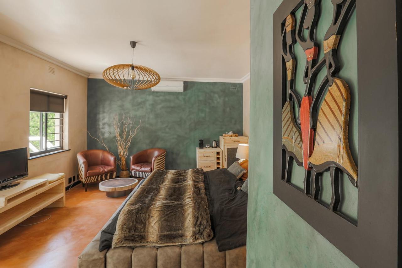 YEBO Boutique Guesthouse Somerset West Extérieur photo