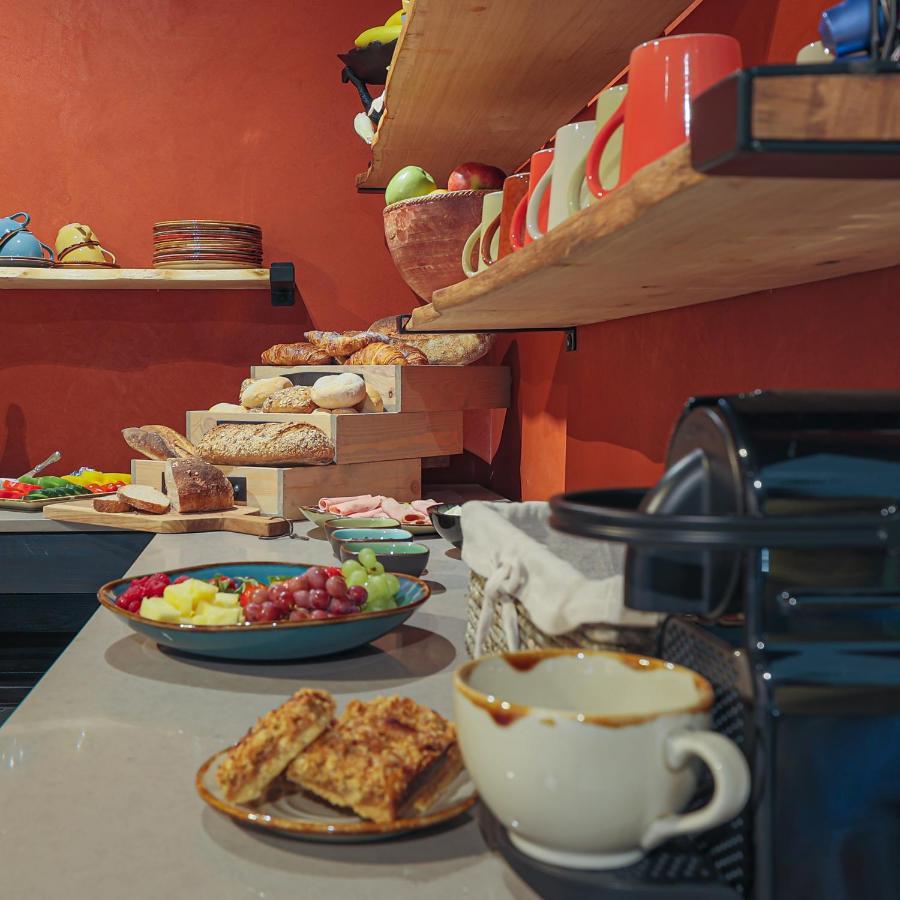 YEBO Boutique Guesthouse Somerset West Extérieur photo
