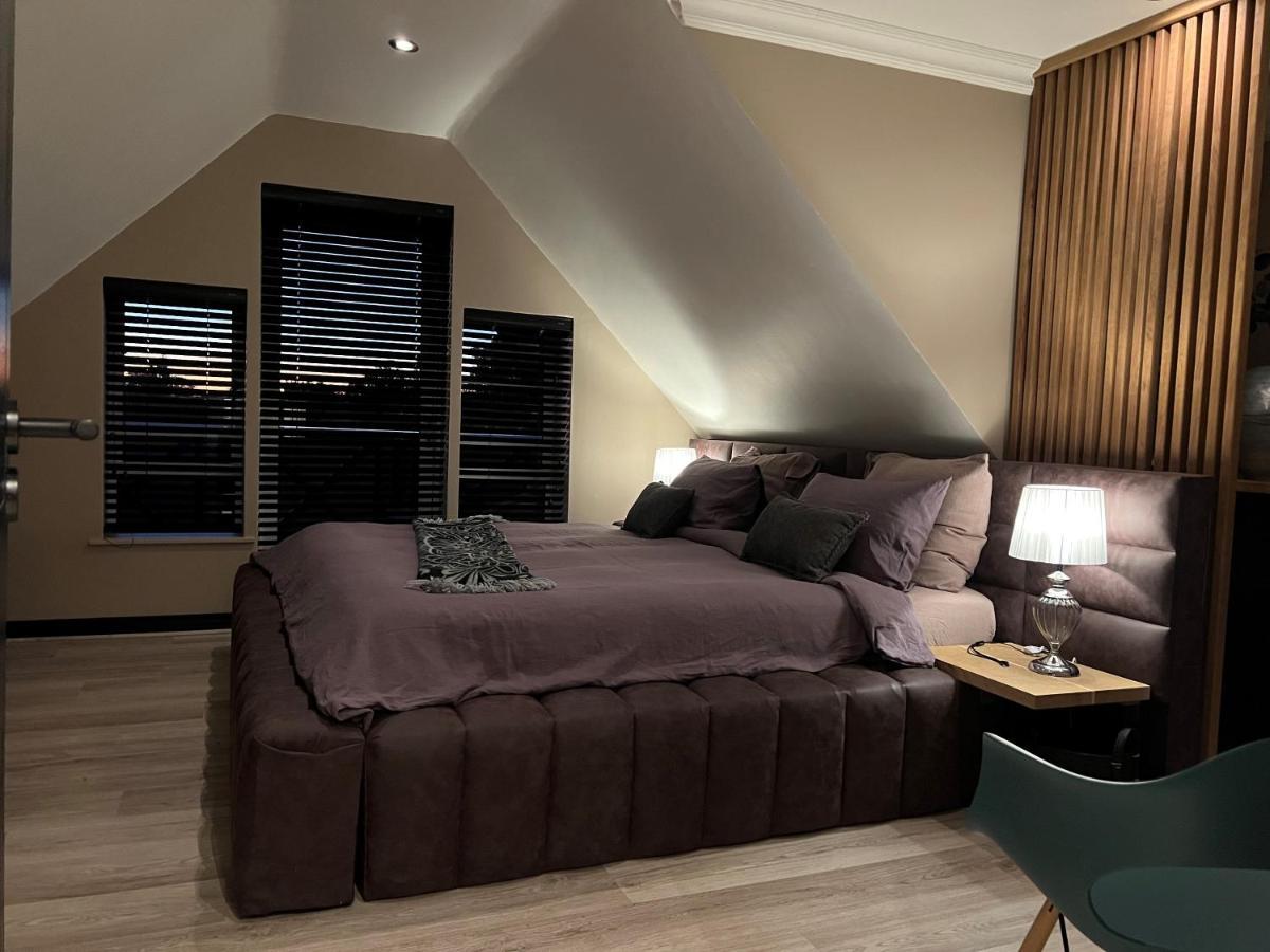 YEBO Boutique Guesthouse Somerset West Extérieur photo