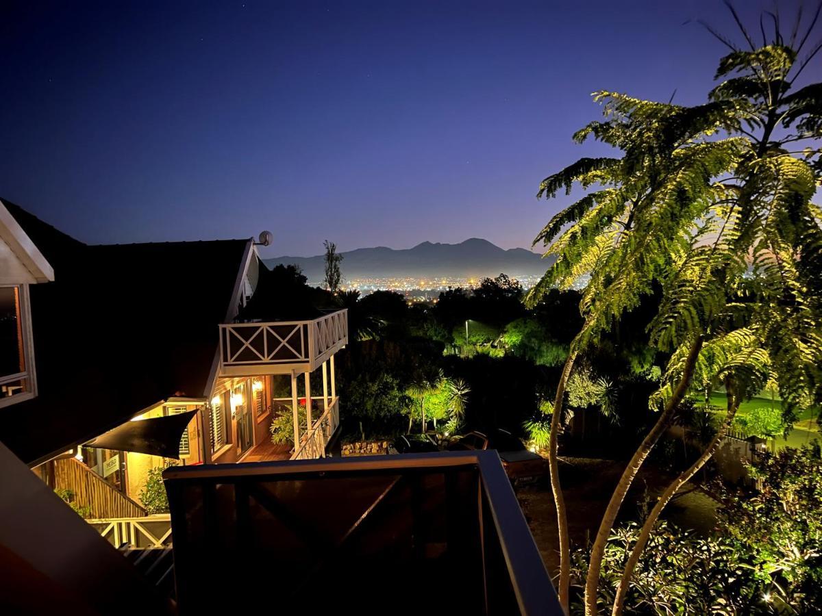 YEBO Boutique Guesthouse Somerset West Extérieur photo